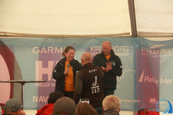 IMG 8348stemning-telt-praemieoverraekkelse