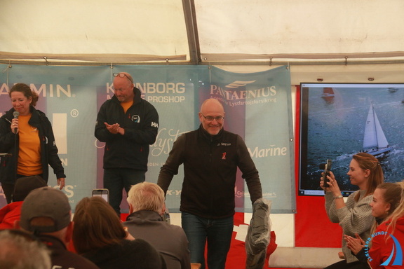 IMG 8352stemning-telt-praemieoverraekkelse