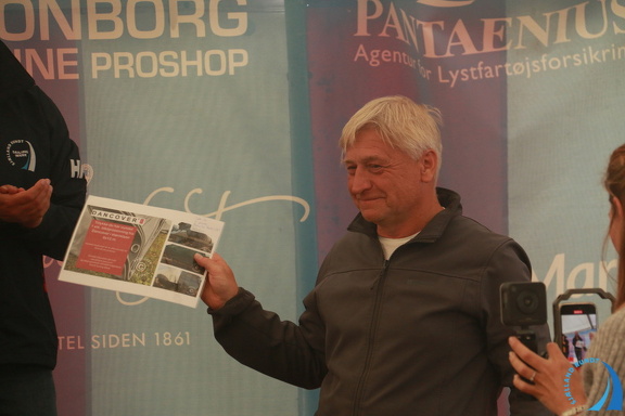 IMG 8363stemning-telt-praemieoverraekkelse-Dancover