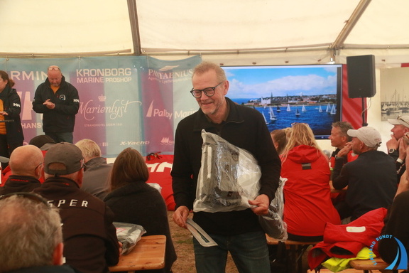 IMG 8391stemning-telt-praemieoverraekkelse-stemning