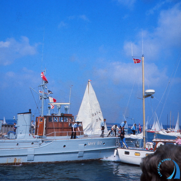 1976-77_045.jpg