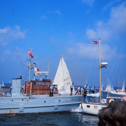 1976-77 045