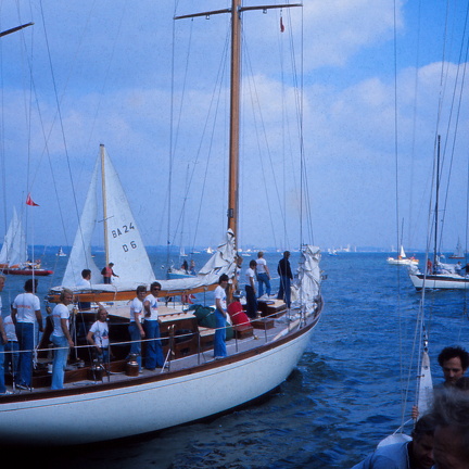 1976-77 046